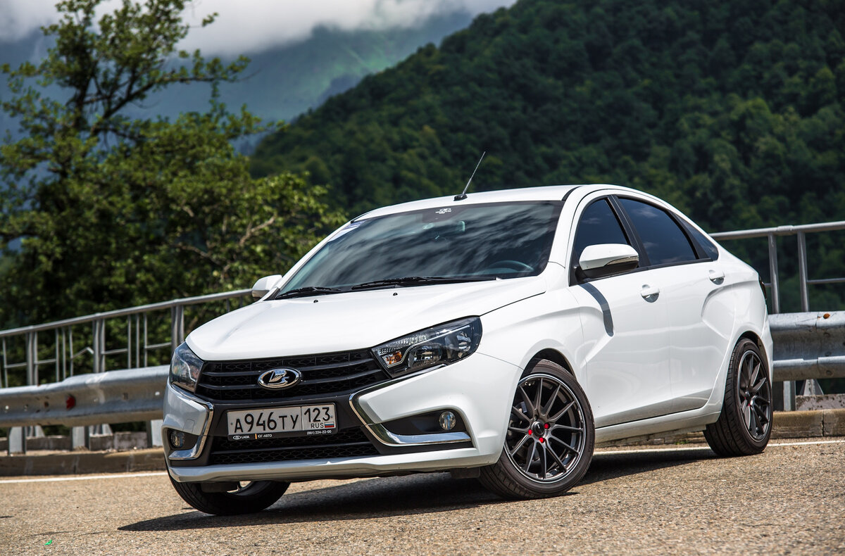Lada Vesta GFL
