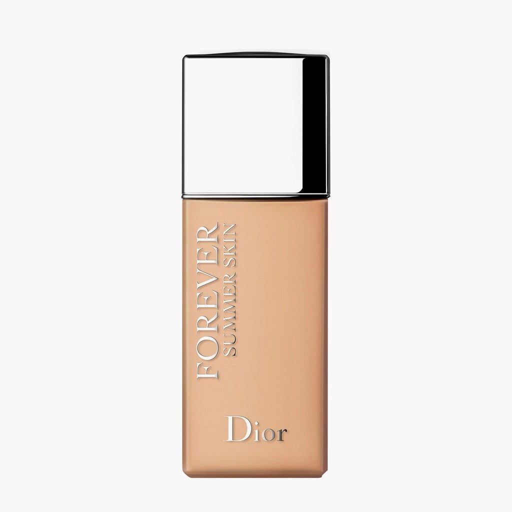 Тональный крем для лица Forever Summer Skin, Dior, 3450 рублей. https://www.tsum.ru/product/he00495652-tonalnyi-krem-dlya-litca-forever-summer-skin-srednii-svetlyi-dior-bestcvetnyi/