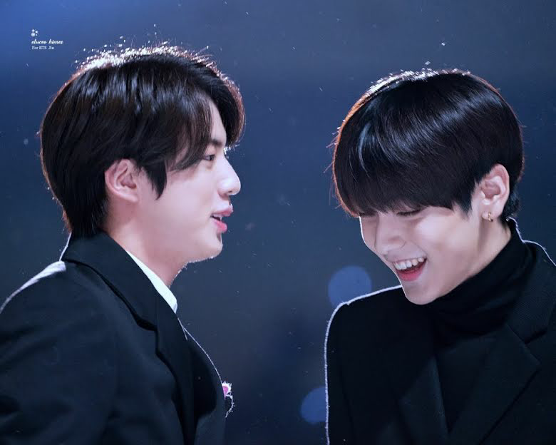 Особые моменты. Особые моменты. Сумасшедшие невесты. Ассасин крид юнити стрим. Эшлинг франчози и джейми дорнан.