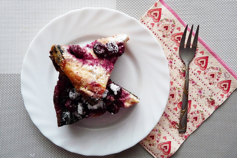 Пирог с вишней в мультиварке: самые удачные рецепты