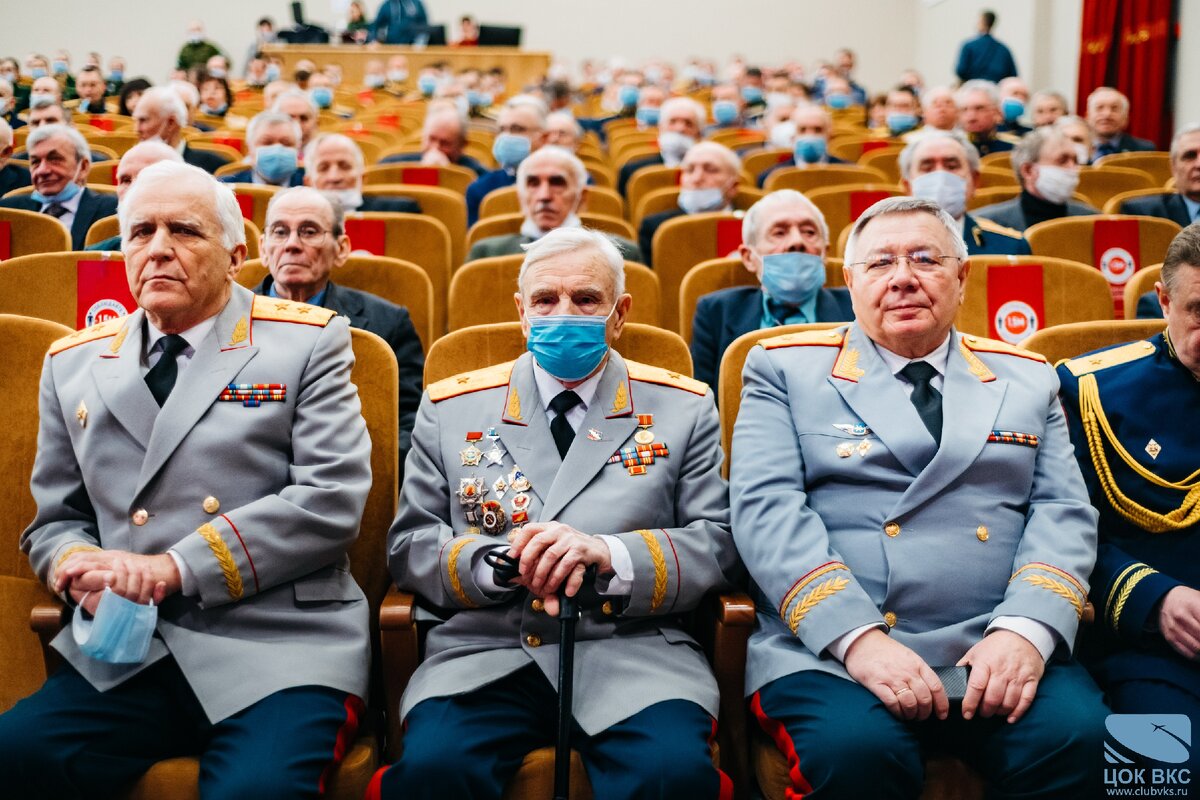 Творческая группа ЦОК ВКС поздравила военнослужащих и ветеранов Воздушно-космических сил