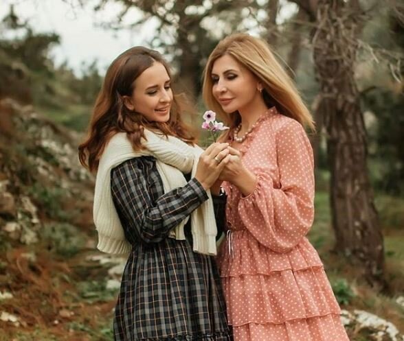 Рита и Ирина Александровна Агибалова (фото из Instagram) 