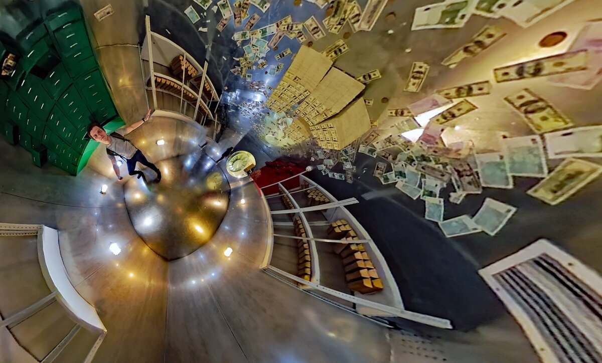 Фотография «Банковского хранилища» в перевернутом городе на ВДНХ 