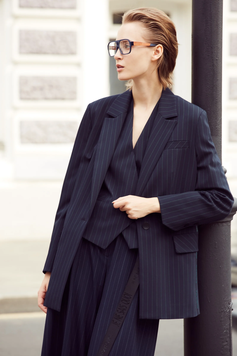 Костюм-тройка