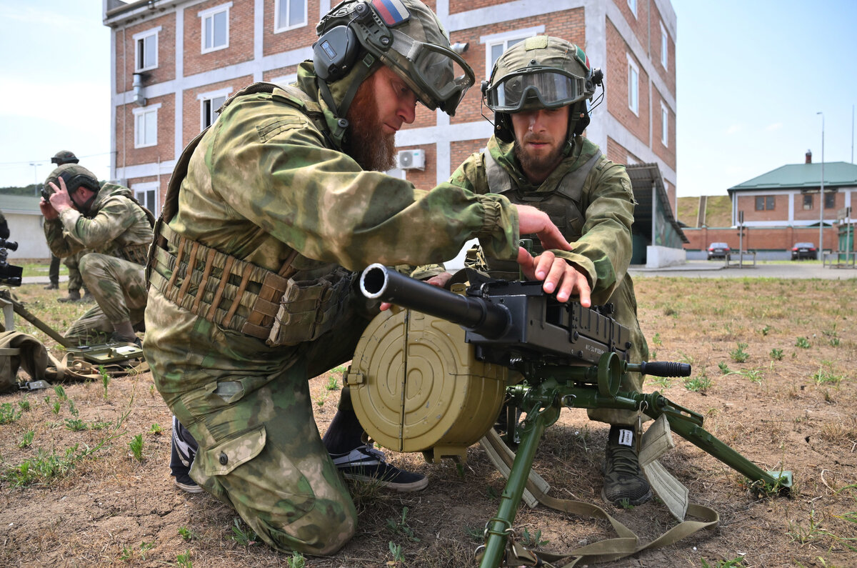     Военнослужащие специального полка полиции имени Героя России Ахмата-Хаджи Кадырова / РИА Новости / Илья Питалев