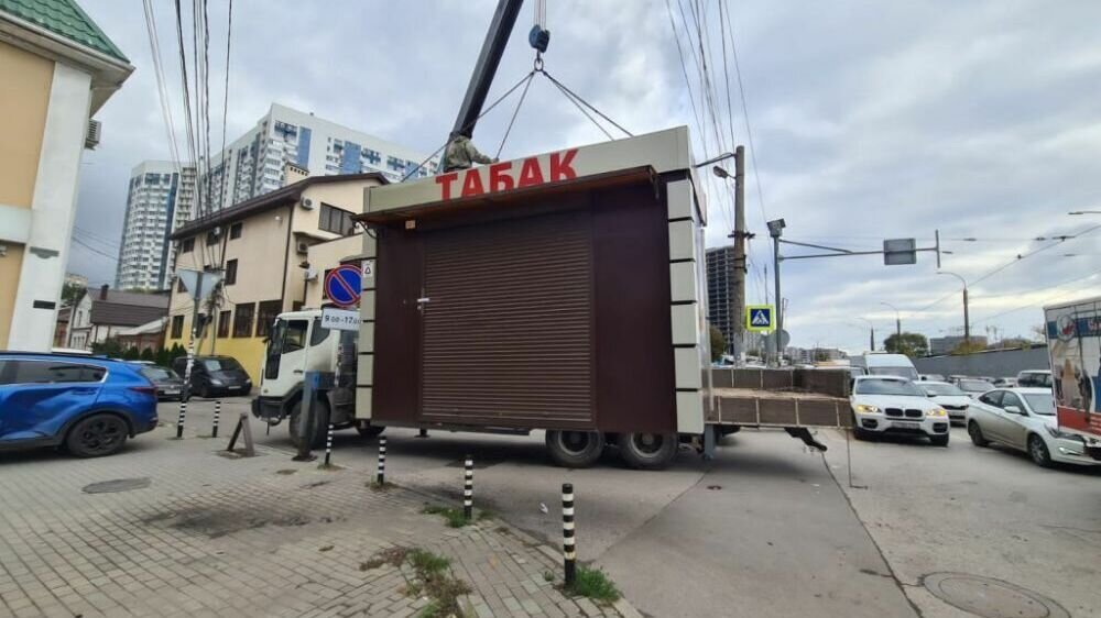     Власти Ростова раскритиковали полицию и управление торговли за неэффективную борьбу с точками продажи контрафактного табака, замечание сделал глава администрации города Алексей Логвиненко.