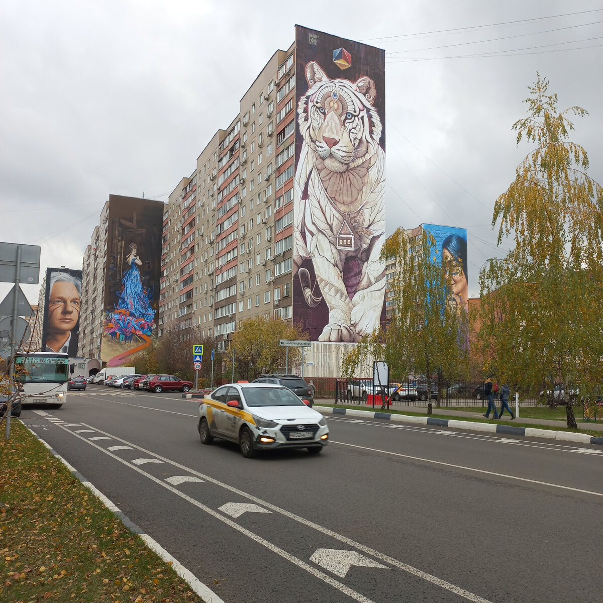 Наш подмосковный городок, где можно встретить чудо-доктора...