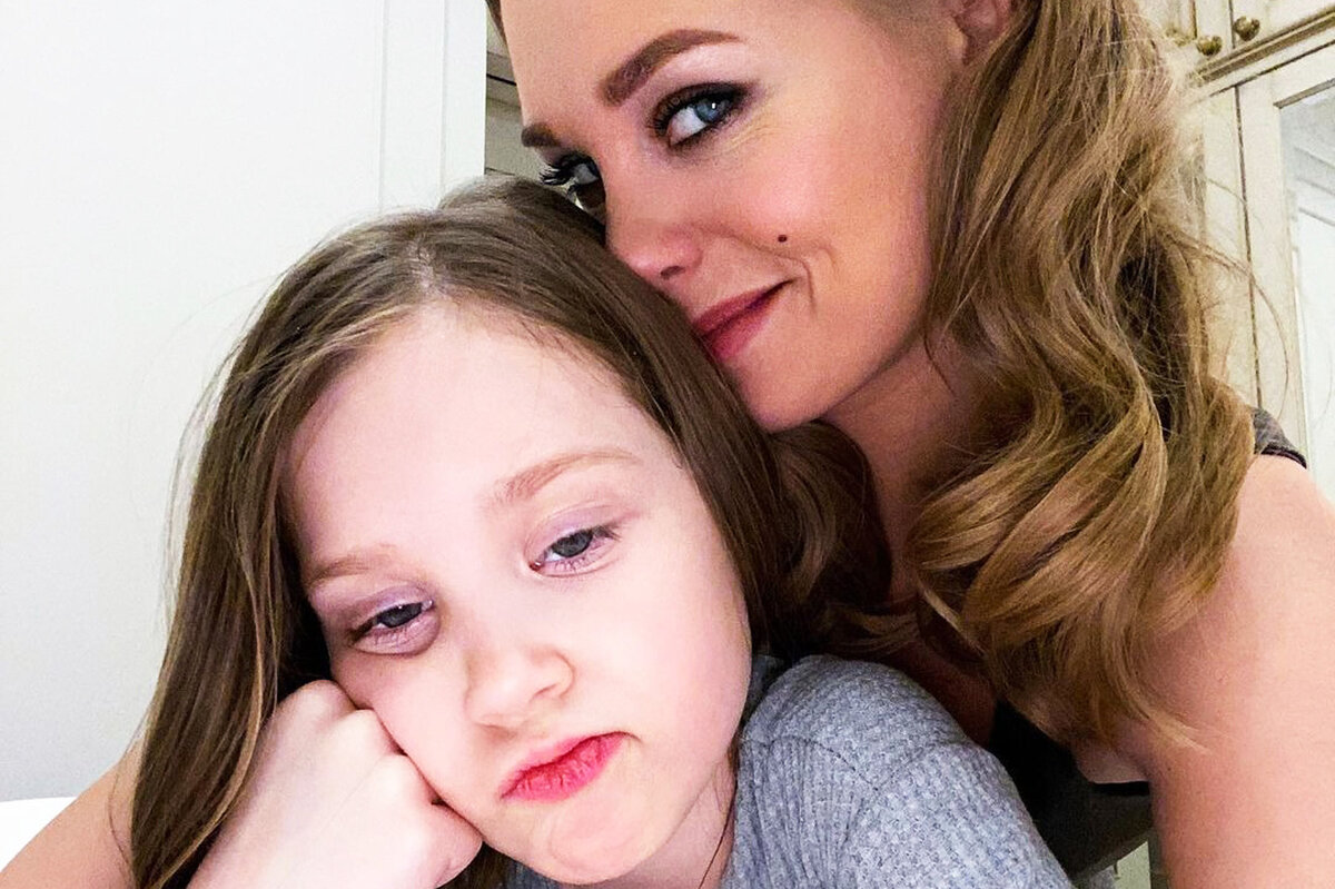     «Главное, что я хорошо получилась»: Кристина Асмус потроллила дочь от Гарика Харламова