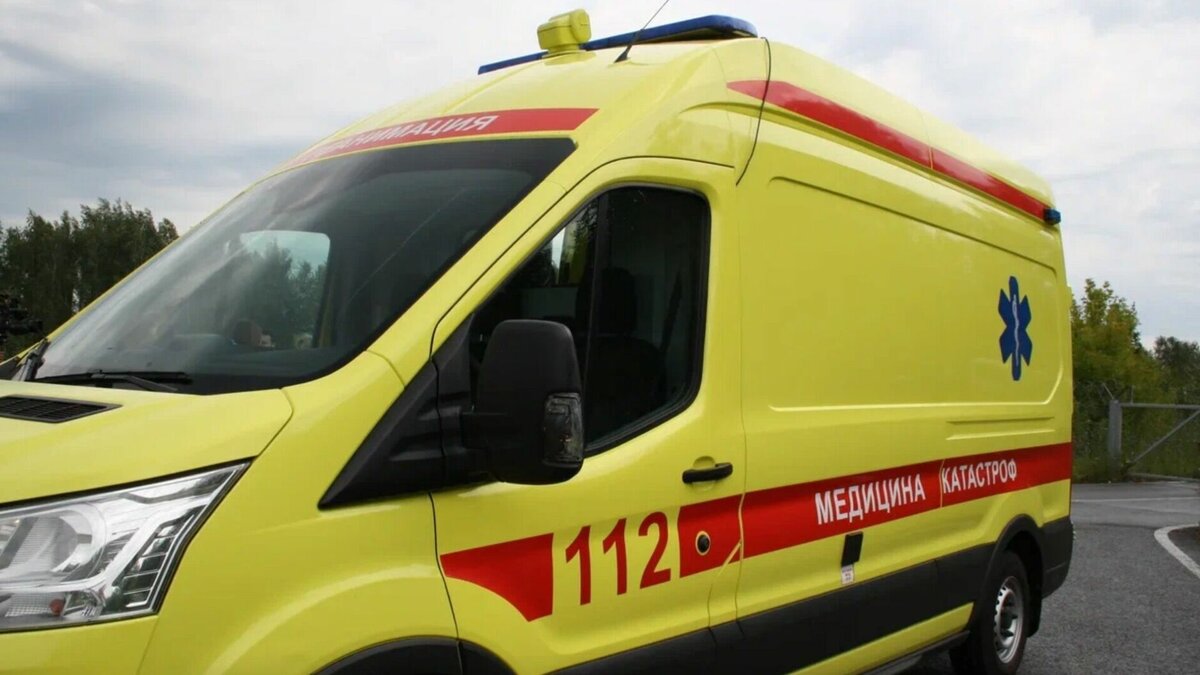     В Набережных Челнах в минувшую пятницу, 11 ноября, 15-летнего подростка сбили на пешеходном переходе. Водитель на SsangYong не пропустил ребенка. Об этом сообщила пресс-служба прокуратуры Татарстана.