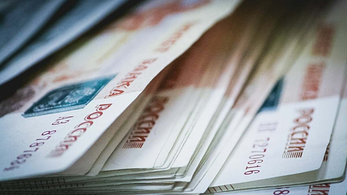     Суммарная стоимость активов первой десятки рейтинга самых богатых людей Удмуртии по итогам 2021 года составила более 75 млрд рублей.