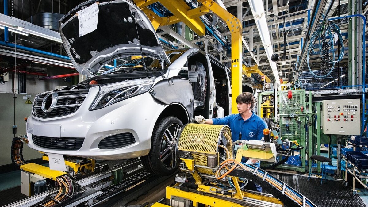     Современные автомобили с двигателями внутреннего сгорания производят более экологичными за счет использования цветных металлов