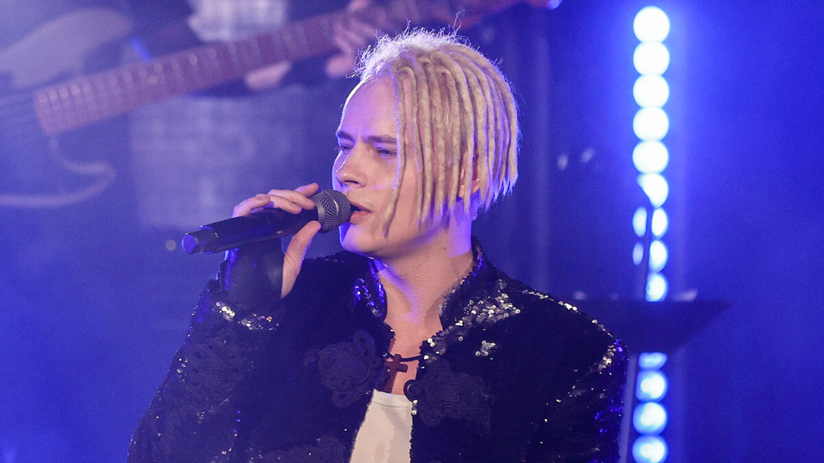 Ярослав Дронов (Шаман) на сцене