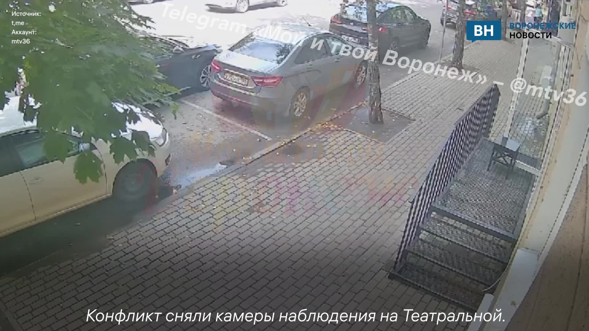 Прохожий жестоко избил велосипедиста в центре Воронежа