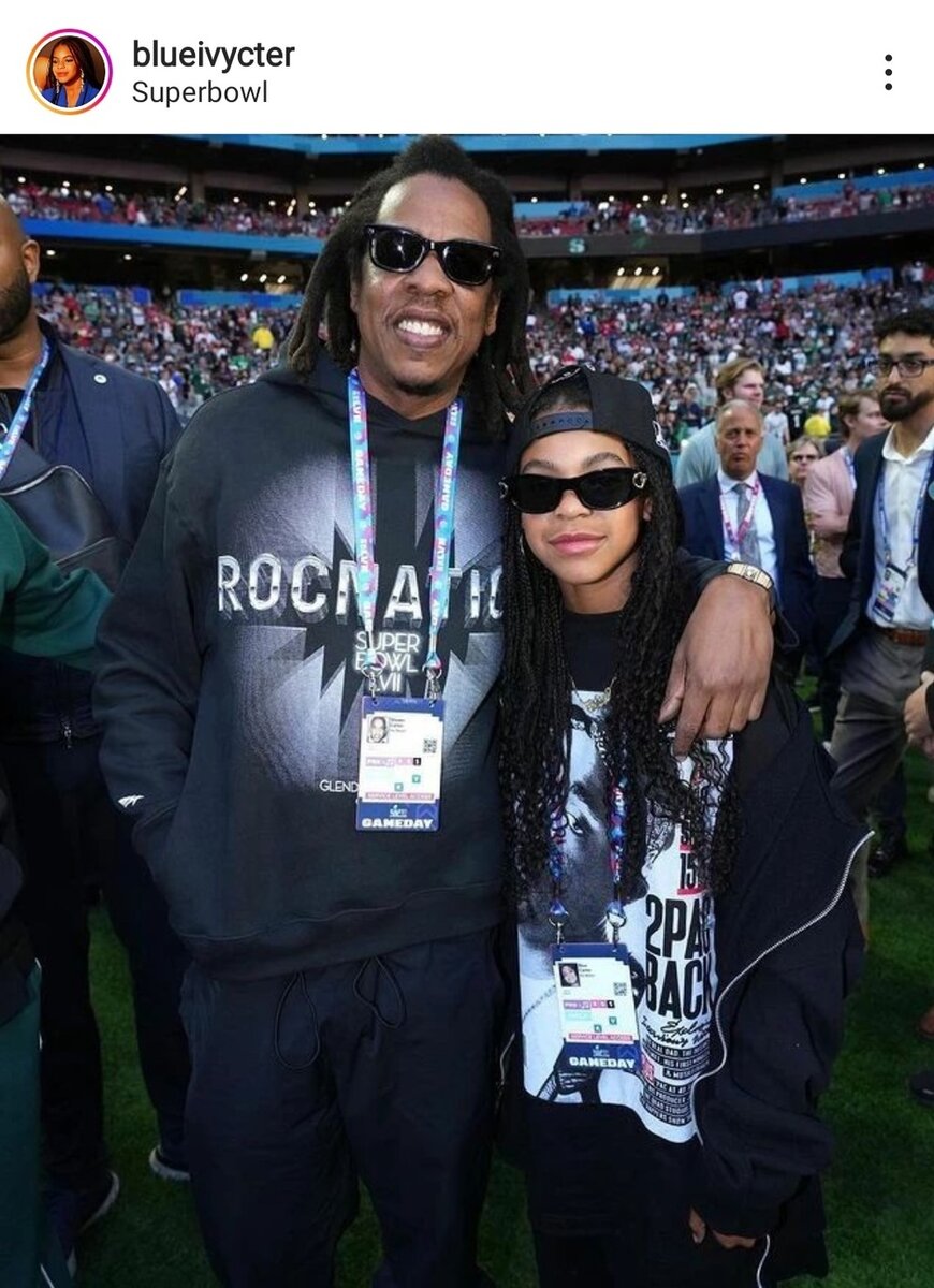     Самый богатый рэппер мира Jay-Z с дочерью.