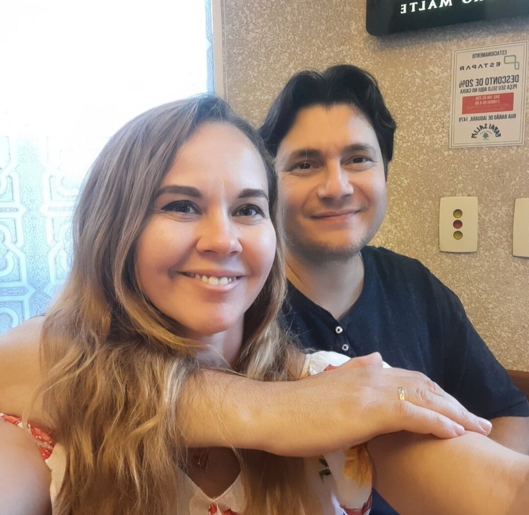 Это мы с Элио в ресторанчике. Как раз после него и зашли в базилику.