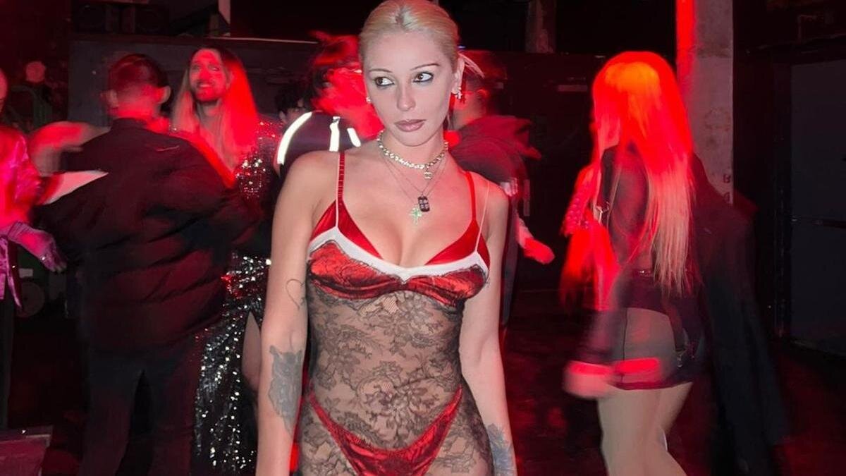    Настя Ивлеева:instagram.com/nastyaivleeva