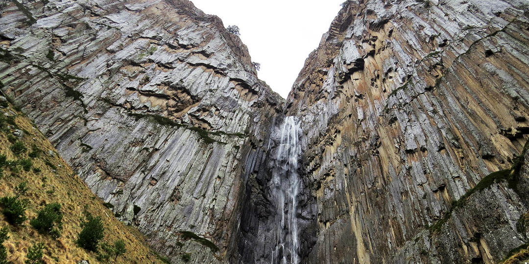 Ангел Кавказа. Съездил с "Неизвестной Россией" на один из самых необычных водопадов России!