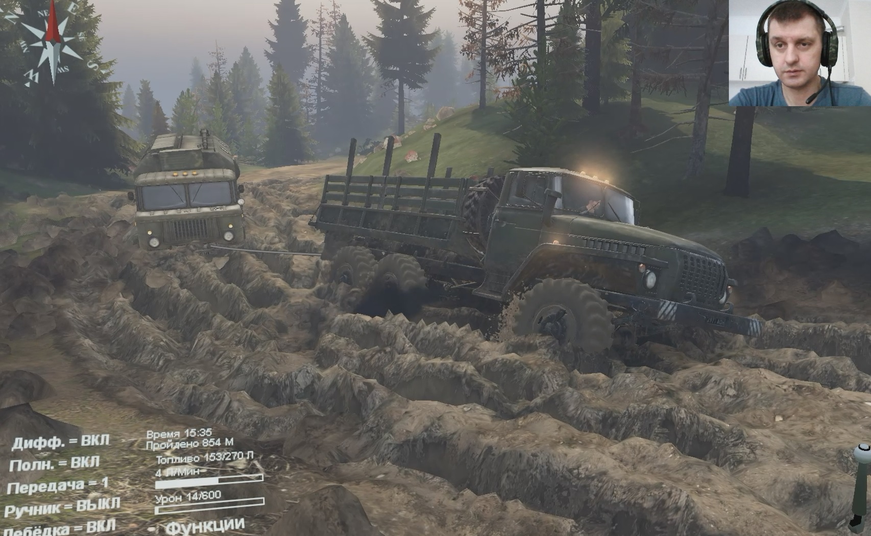 Шишига и Урал на лесной дороге в игре spintires