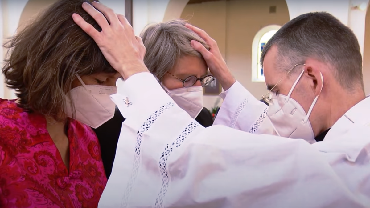 Европа на фоне "гей-церквей" 