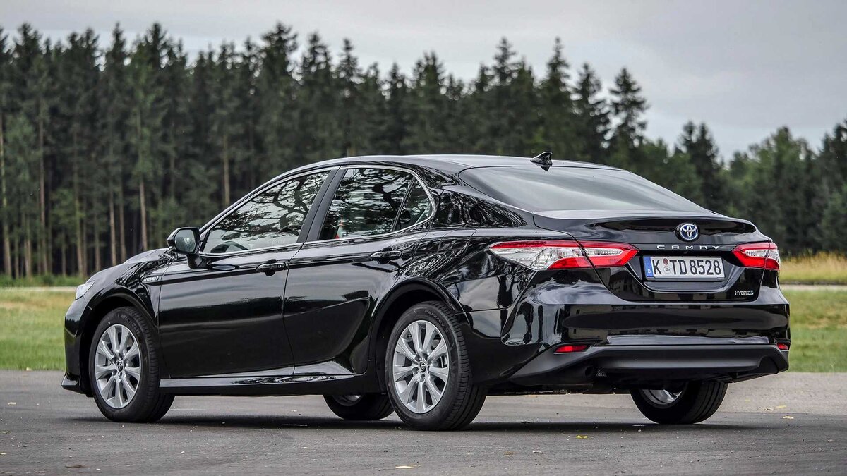 Тойота камри 70. Toyota Camry Hybrid 2019. Camry 70 Hybrid. Камри 70 кузов. Камри 70 2019.