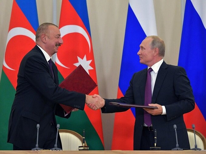 Ильхам Алиев и Владимир Путин после подписания декларации «о союзническом взаимодействии между Российской Федерацией и Азербайджанской Республикой». - (Фото из открытых источников сети Интернета)