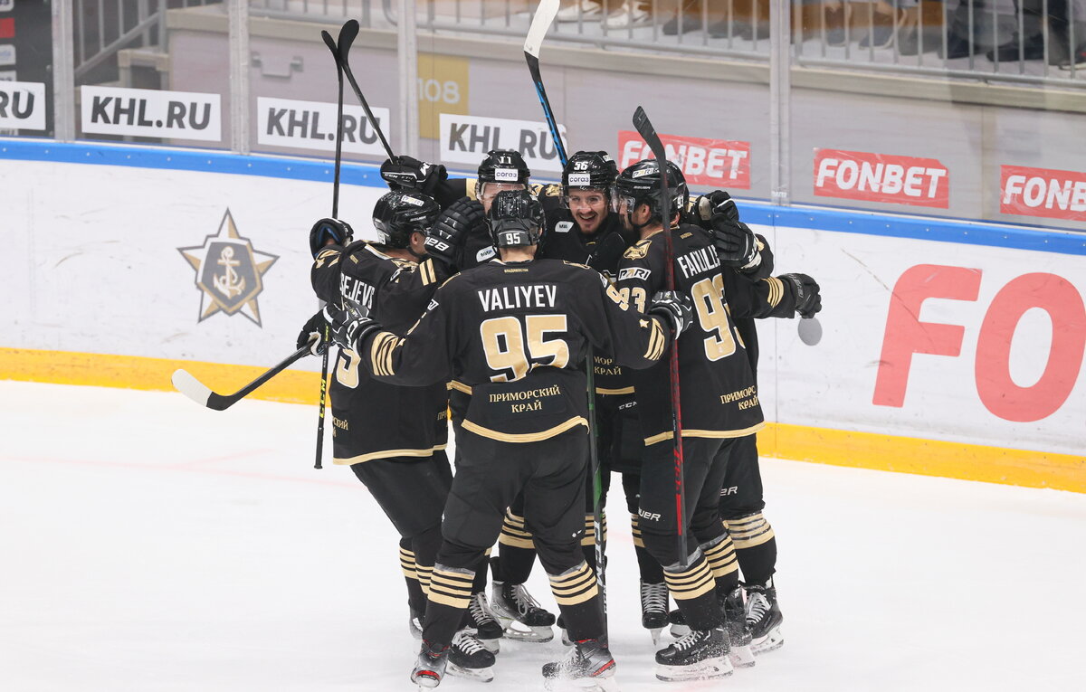    Игроки "Адмирала"  Юрий Смитюк/ТАСС