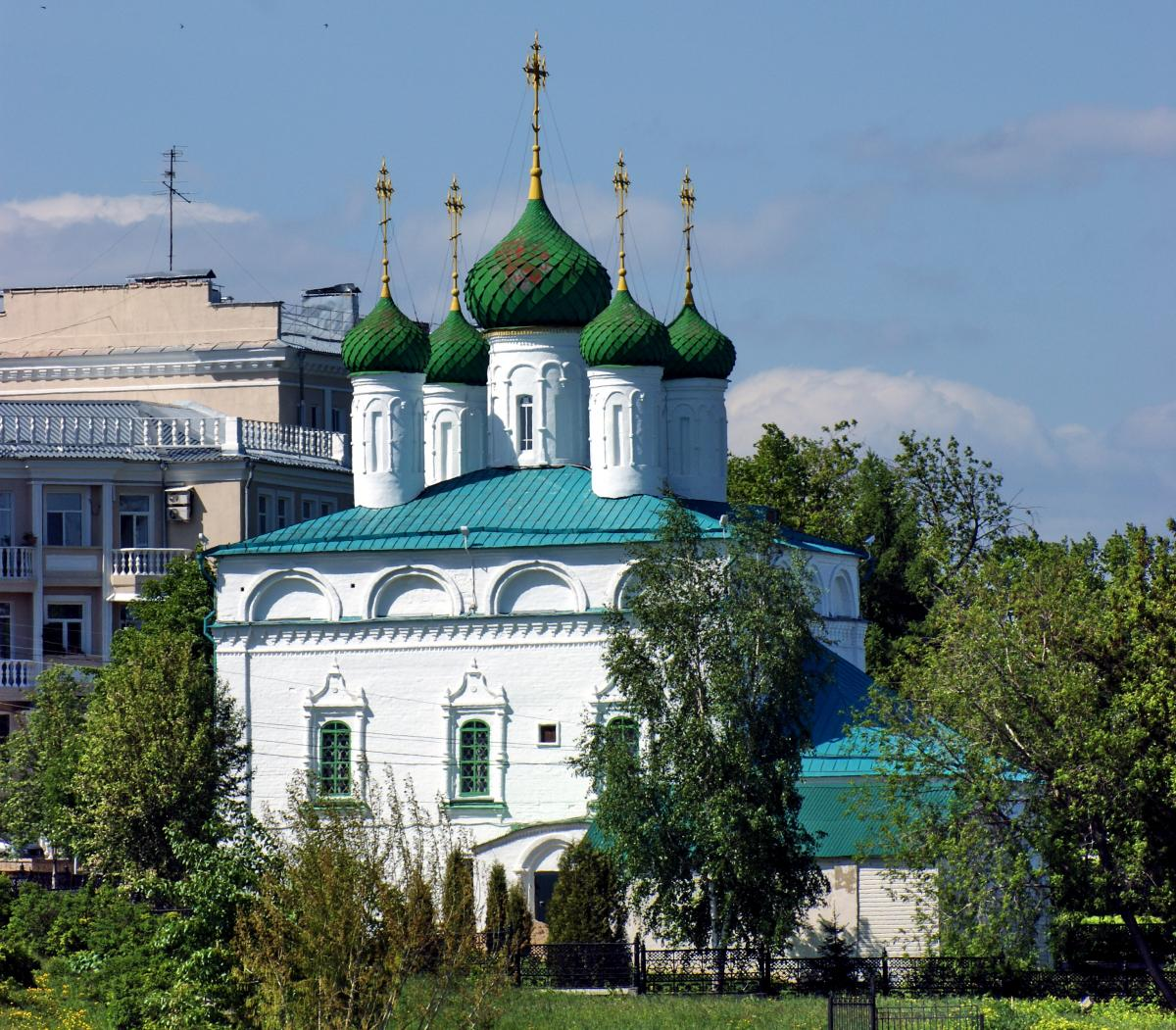 Храм михаила архангела построен в. Собор Михаила Архангела (Чебоксары). Храм Архангела Михаила Чебоксары. Михаило-Архангельская Церковь Чебоксары. Михаила Архангела Церковь Церковь Чебоксары.