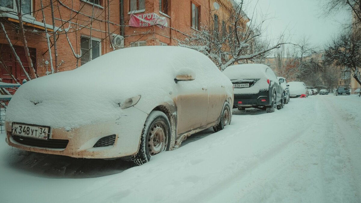     Волгоградские синоптики предвещают очередную метель 22 февраля. Снег, скорее всего, будет таять, так как температура воздуха днем составит около ноля градусов.