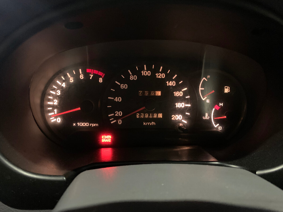 Как снять приборную панель акцент Ремонт спидометра или новая приборка Hyundai Accent (2G), 1,5 л, 2003 года эле