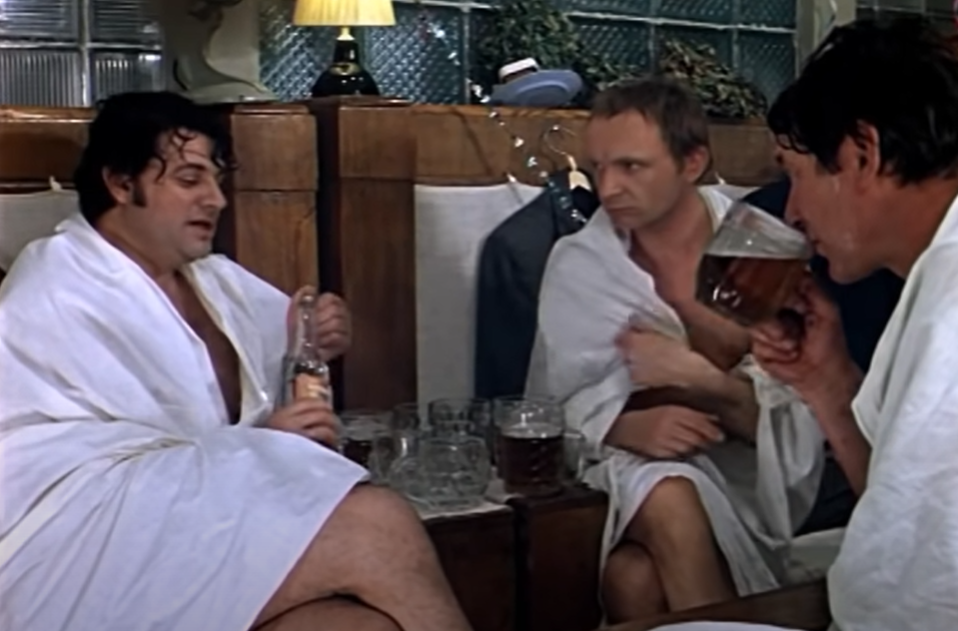 Кадр из фильма "Ирония судьбы или С лёгким паром!"