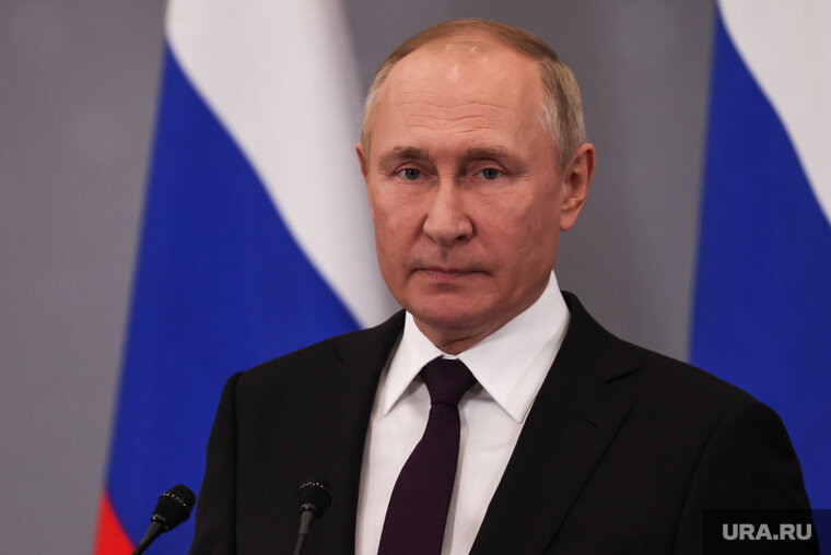    Ранее Владимир Путин объявил, что Россия приостанавливает свое участие в ДСНВ