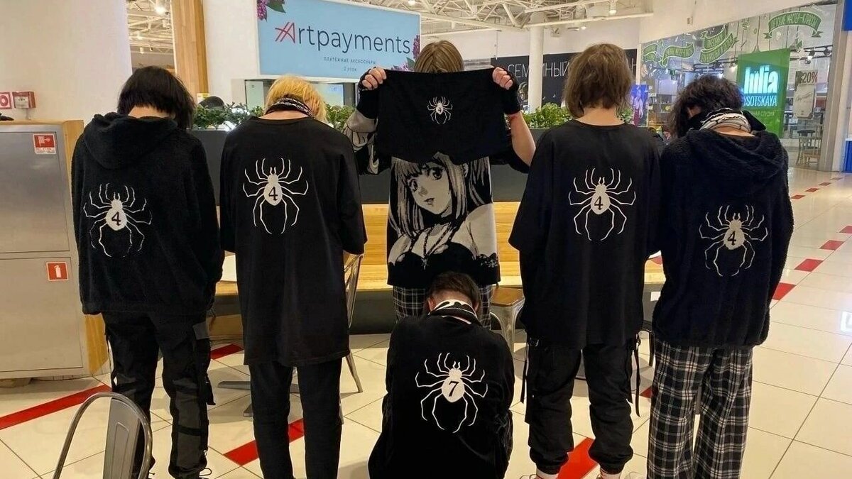     Некоторые СМИ и эксперты проанализировали действия субкультуры «ЧВК Редан» и пришли к выводу, что такой организации нет.