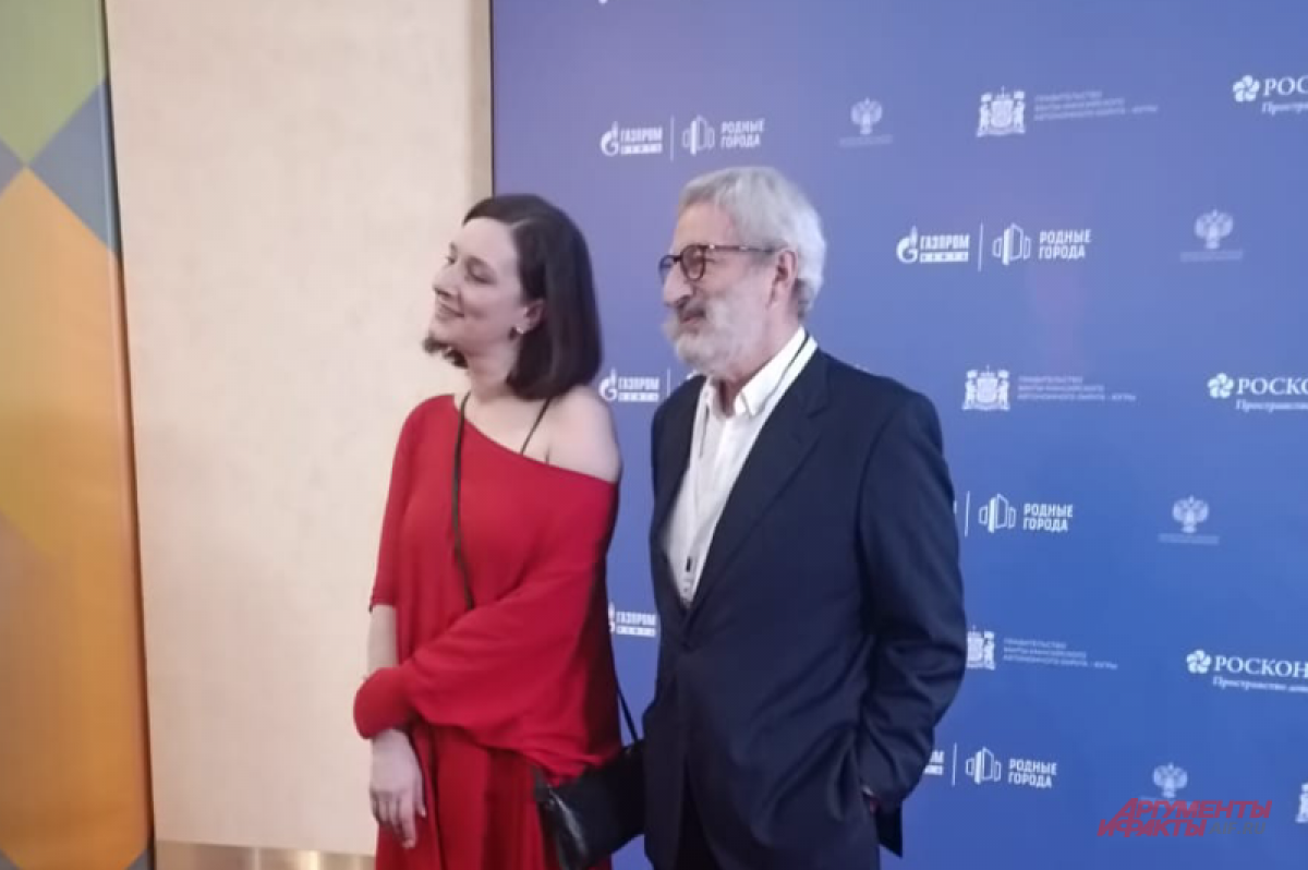    Актриса Мариэтта Цигаль-Полищук с отцом — художником Сергеем Цигалем