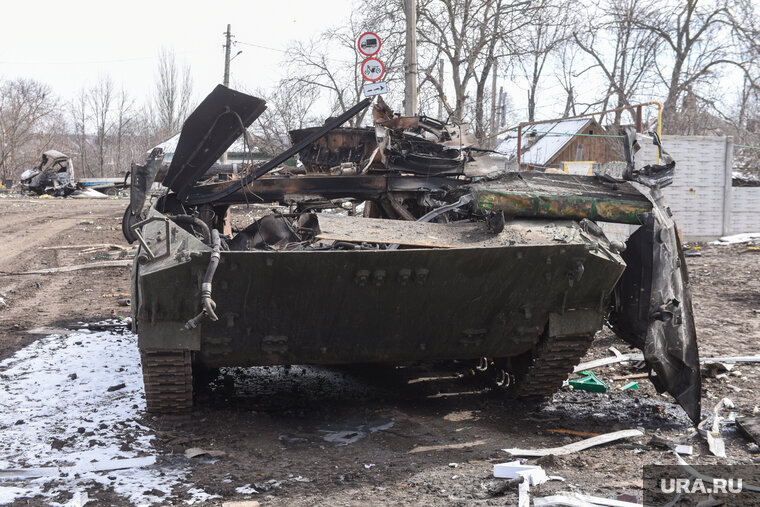    Оставшиеся части ВСУ после потери Бахмута не смогут прорвать оборону российской армии, заявил Даниэль Дэвис