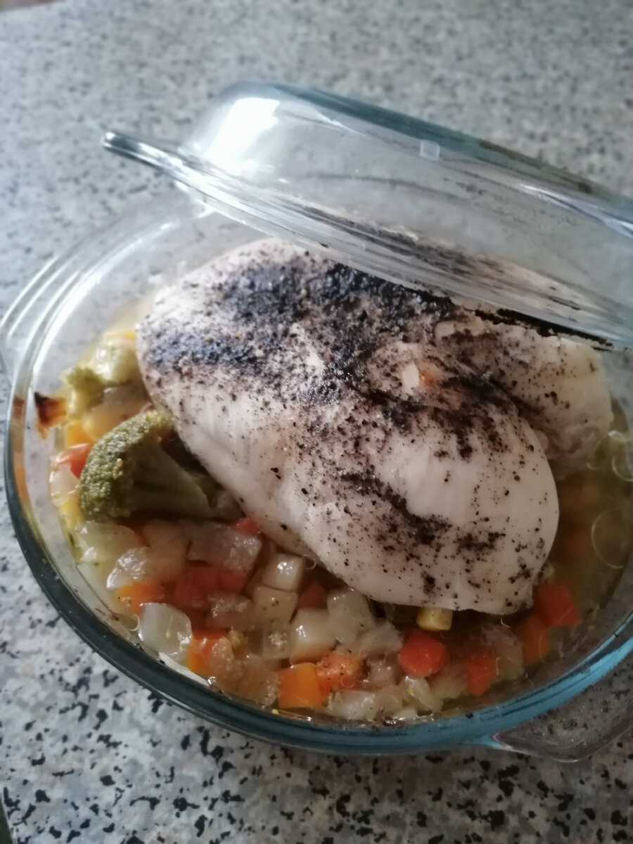 ПП-элементарно. Овощи и грудка куриная. Полчаса. Сытно, вкусно и полезно 