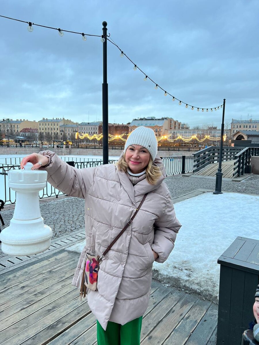 Женщина может хорошо зарабатывать, строить бизнес, управлять компаниями, но важно делать это по-женски, вовремя отдыхать, уделять внимание себе и близким