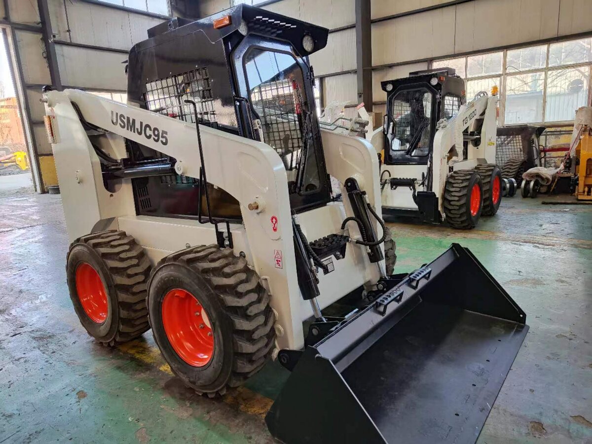 Фронтальный колесный минипогрузчик LUYUE USM JC95 https://prom28.ru/