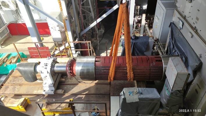 Ротор выкатывается из статора с помощью специальной конструкции