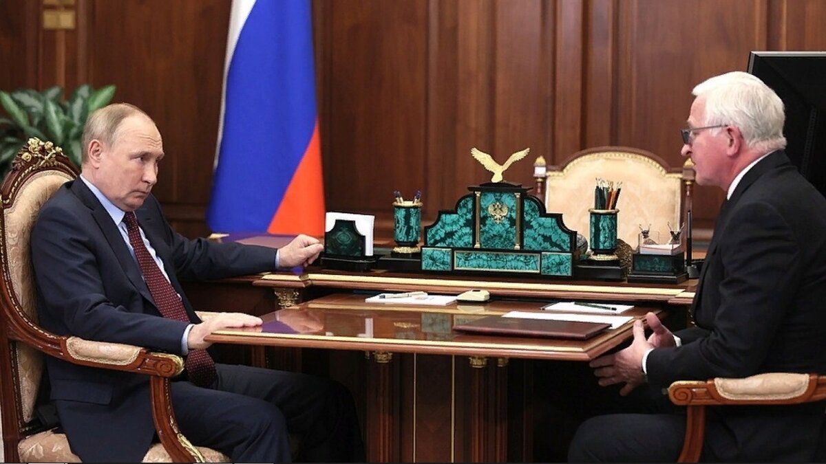 Встреча Владимира Путина с лидером "профсоюза олигархов" Александром Шохиным. 