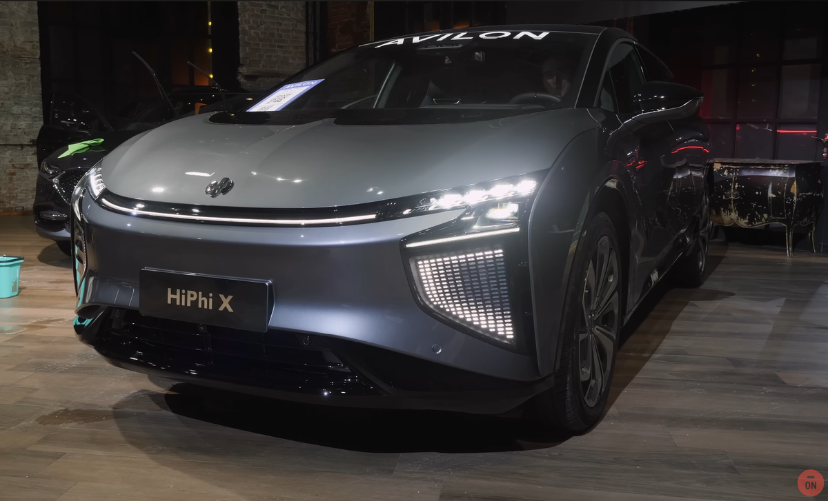 Круче, чем Tesla Model X, но сильно дешевле! Дизайн Pininfarina, 5  мониторов и крулья чайки: Посмотрел вживую на HiPhi X | Сlickoncar | Дзен