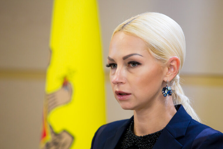    У правительства Молдавии есть 24 часа на выполнение требований митингующих, заявила Марина Таубер