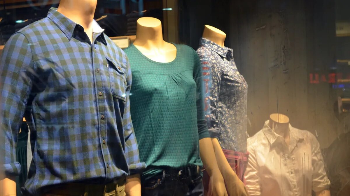 Производство одежды будет находиться на турецких и китайских заводах. Фото: Pxfuel.com