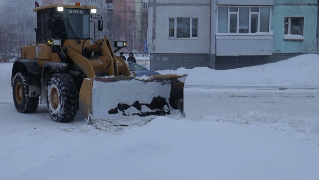    В Сургуте пенсионеров просят отказаться от прогулок из-за гололеда