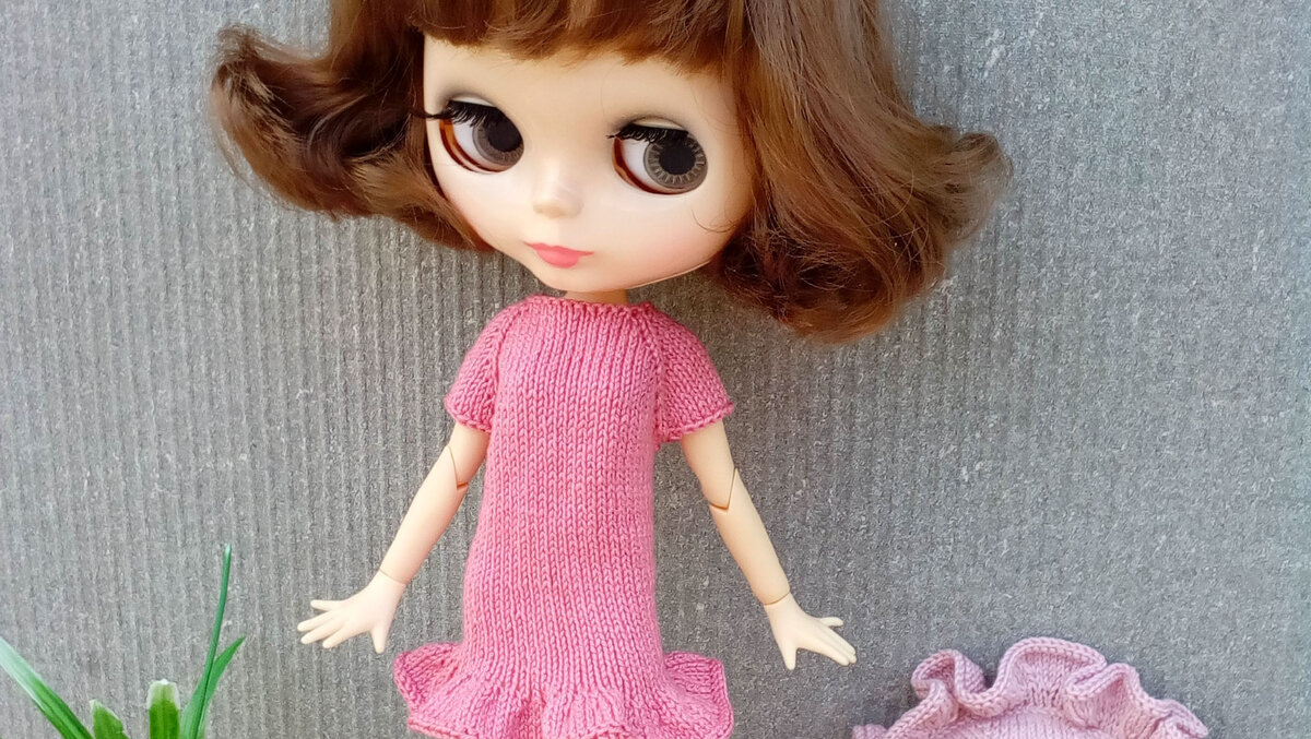 Платье для куклы Блайз "Брусничное лето"