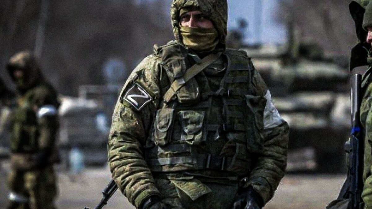 У них есть автомат, но они погибают даже не успев взять его в руки ...