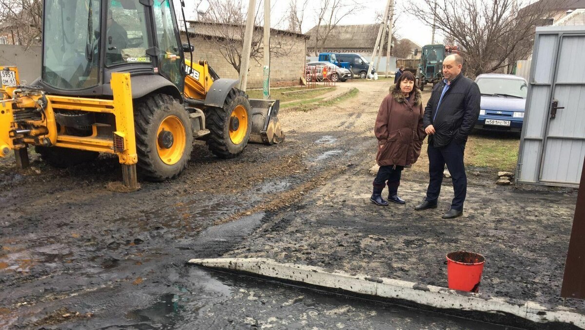     Жители Каменска-Шахтинского просят губернатора Василия Голубева снять с должности главу администрации города Владимира Шевченко из-за ситуации с питьевой водой, комментарии появились в Telegram-канале главы донского правительства.