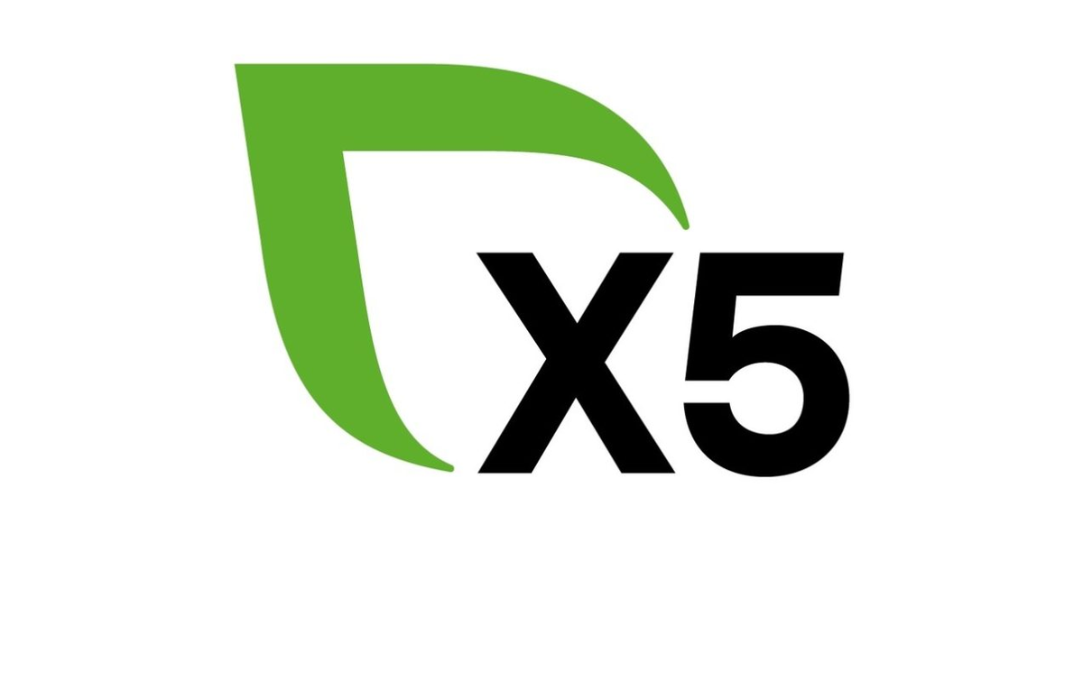 Логотип компании X5 Retail group