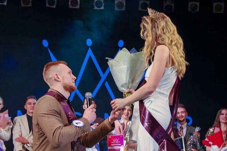    В Оренбурге в финале конкурса мистер ОГПУ сделал предложение руки и сердца миссис ОГПУ Белов Михаил Александрович