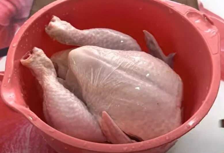 Вот такая маленькая курочка будет кормить нас 2 дня обедами и ужинами