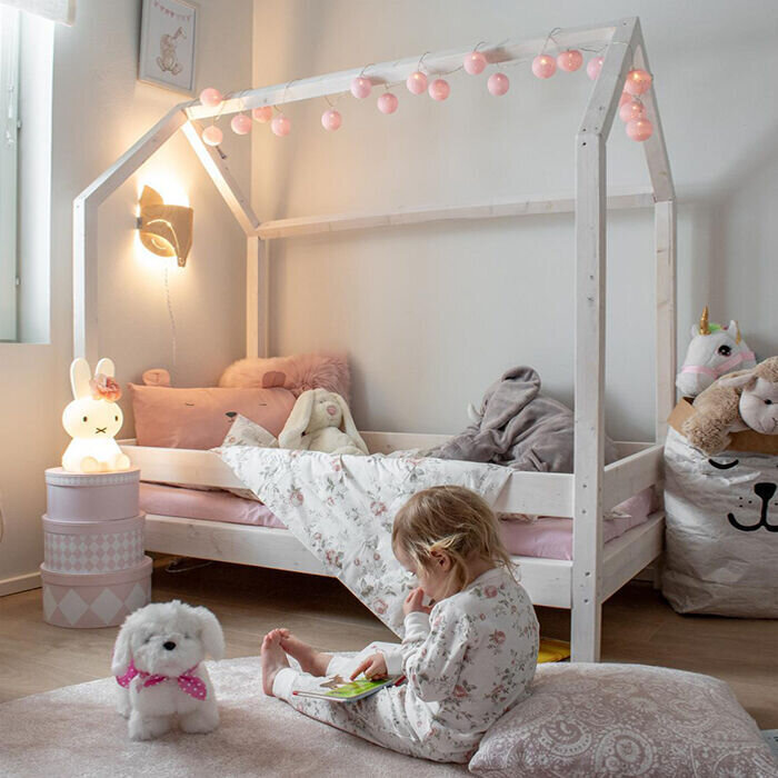 Кровать для ребенка 1,5-2 лет.